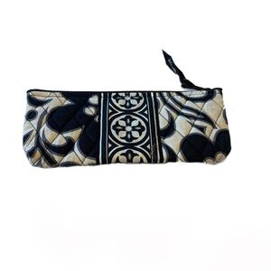 Adorable Vera Bradley Black & White Floral Pattern Wallet